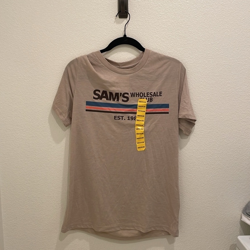NWT Unisex Sam’s Club Retro tee T-shirt Tan Size Medium​​​​​​
